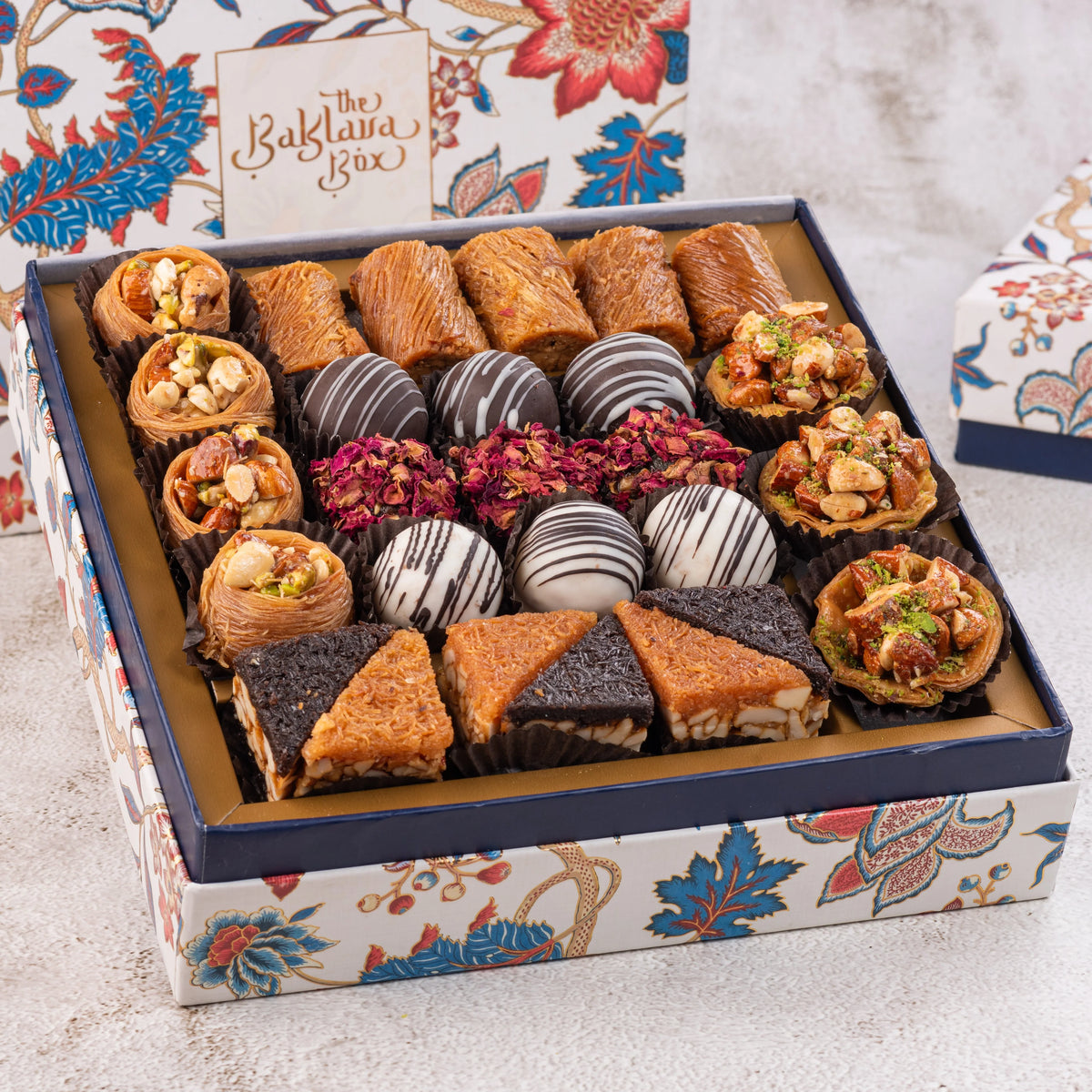 Regalia Gift Box - Assorted Kunafa, Baklava & Fusion Sweets