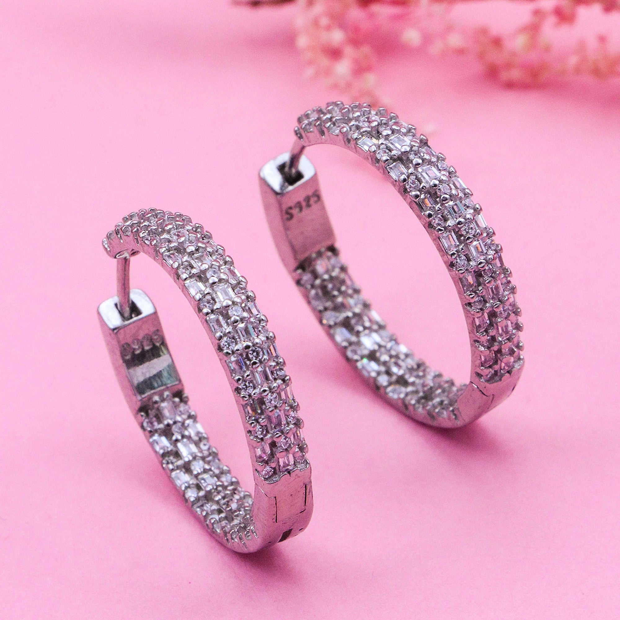 Gleam Queen Earrings