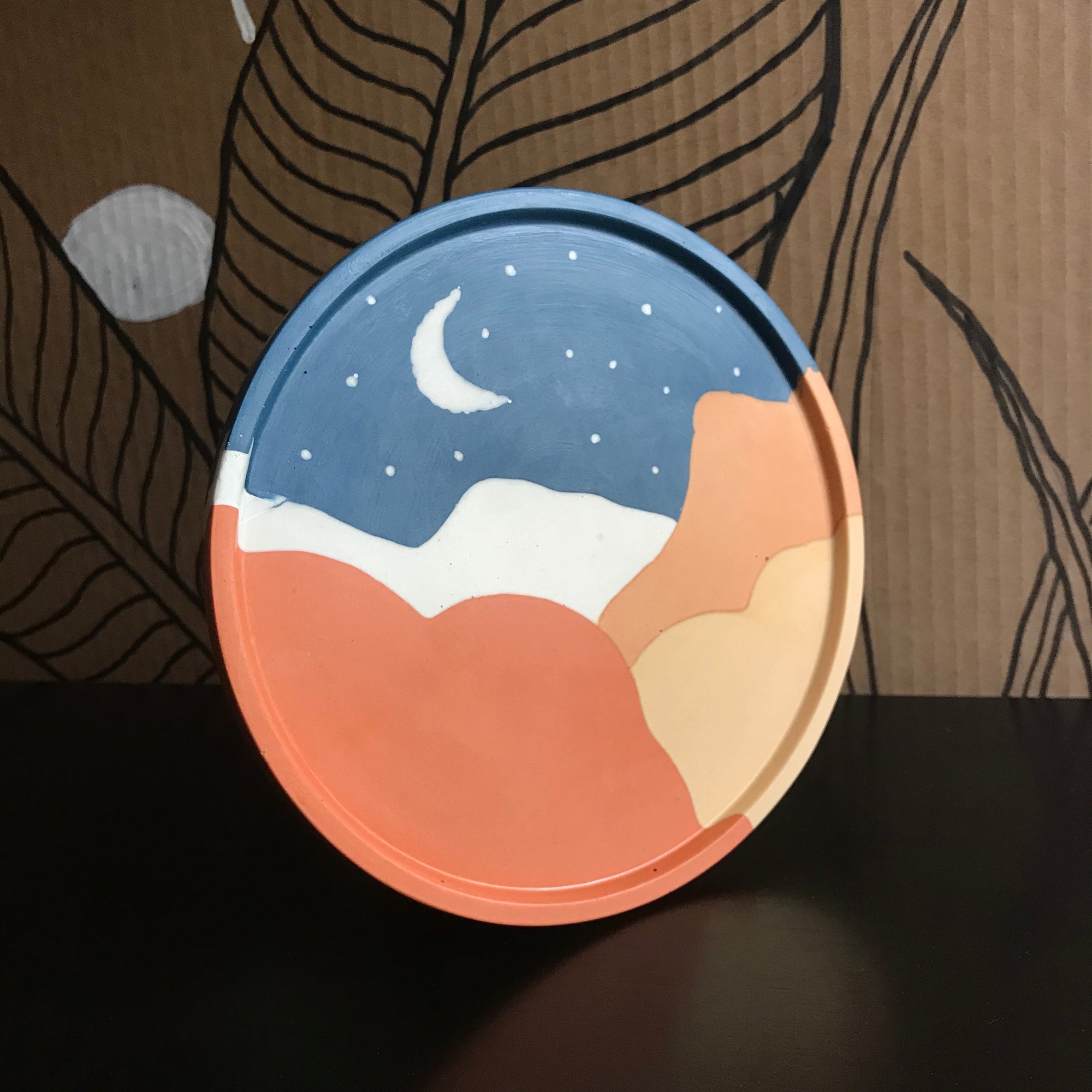 Lunar Mirage: Minimalist Art Flatware Midi Dish