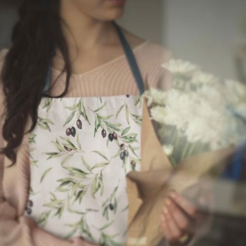 Stylish & Durable Olive Garden Apron