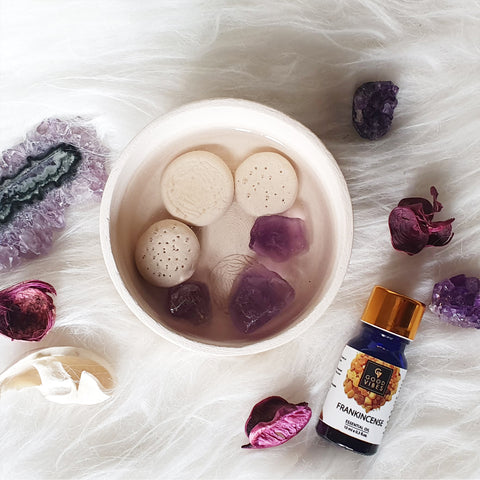 Aroma Diffuser with Rose Quartz / Amethyst Crystals - The Style Salad