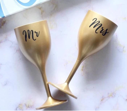 Mr. & Mrs. Wine Glasses - The Style Salad