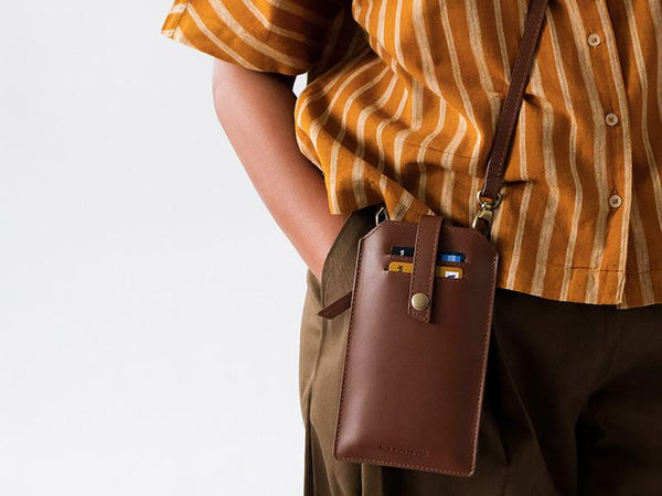 Ari Mobile Sling - The Style Salad