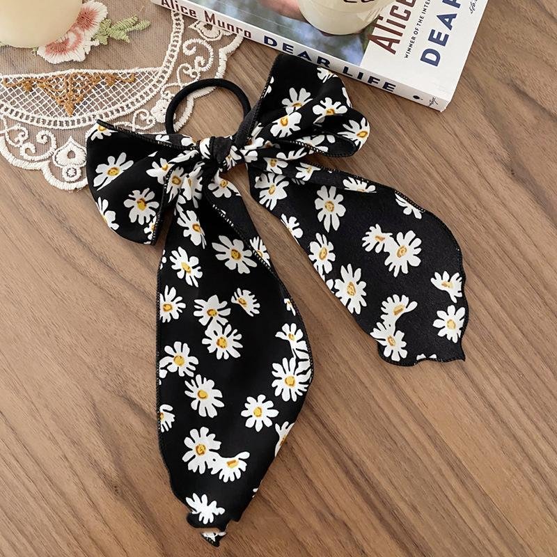 Ditsy Daisy Hair Scrunchie